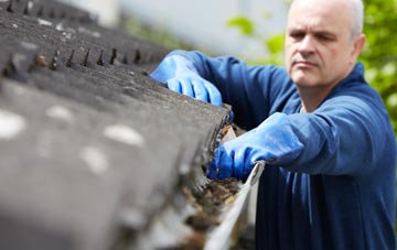 cleaning and inspecting Dunan roofs